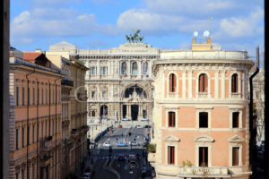 Piazza Navona - piazza di Tor Sanguigna: rara occasione