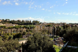 Prati - via Prestinari: splendido appartamento