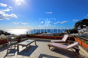CAPRI - VIA CAMERELLE: PRESTIGIOSO ATTICO PANORAMICO