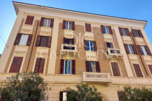 Via Donizetti: splendido ufficio